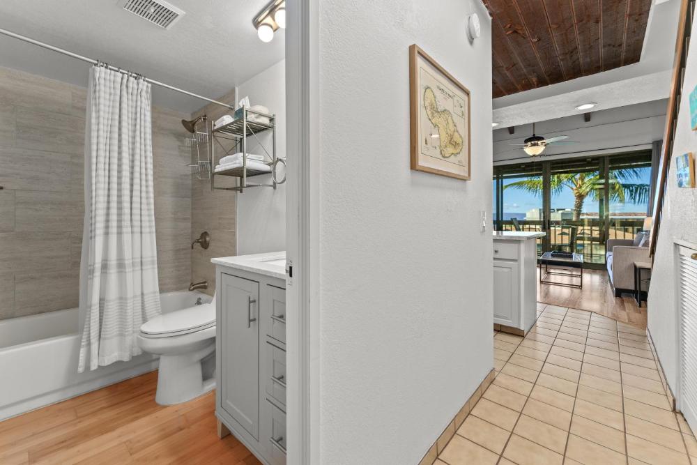 Top floor ocean view Maui Vista 3405